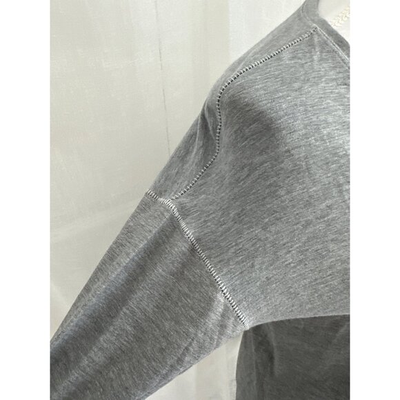 Lululemon Long sleeve Grey Scoop neck Tee size 6 Shiny arms - Picture 2 of 4